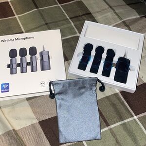 Mini wireless microphone set